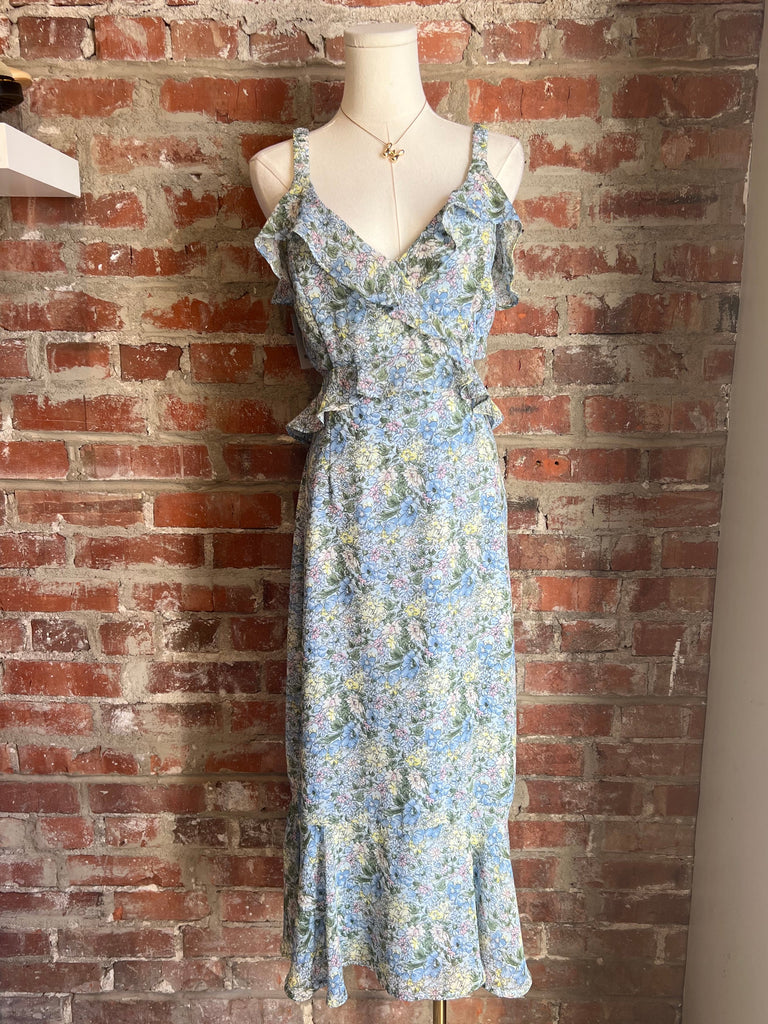 princess polly baby blue dress Because every girl deserves to have the perfect sundress in their sumer  wardrobe 🤍☀️ Cindy Kimberly in the Carmen Midi Dress from LOBA ✨ Shop it  here: https://revolve.visitlink.me/qbfKIc main image 0