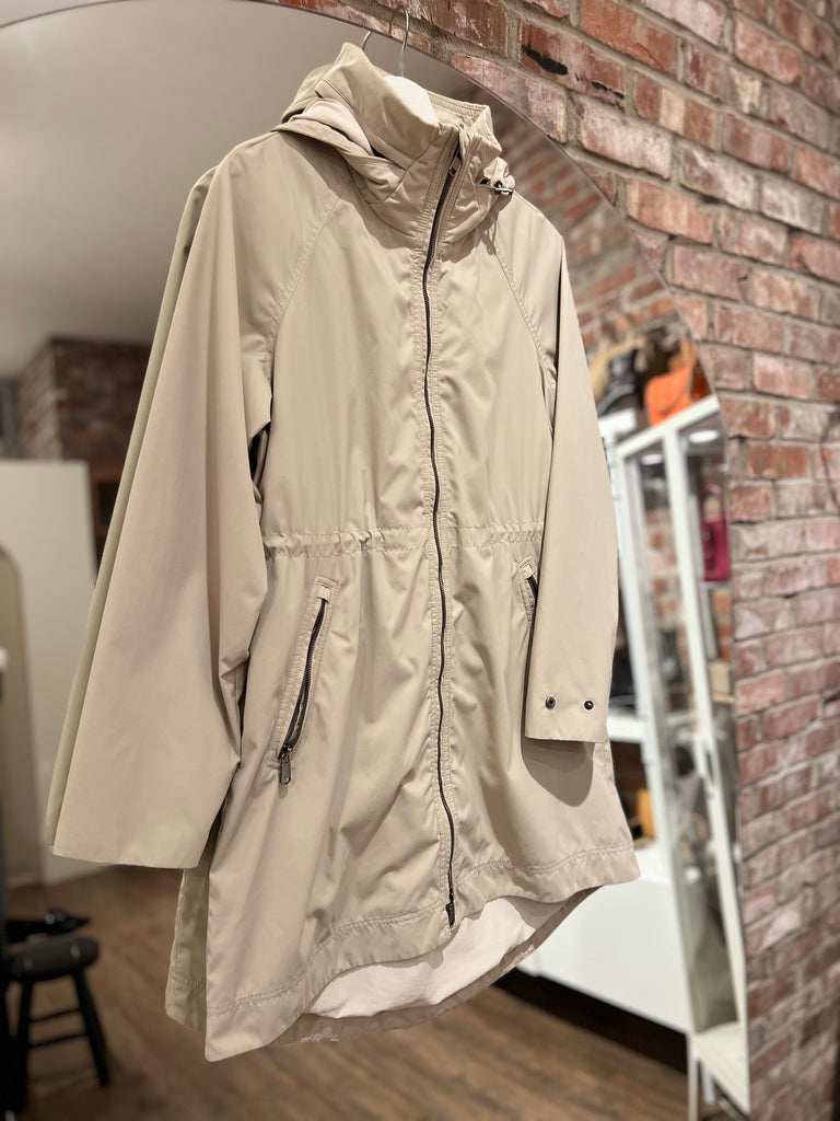 Aritzia 2025 rain jacket